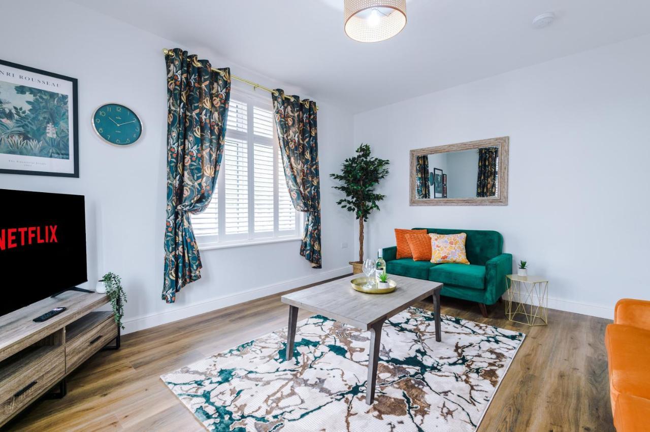 Parkview Place Serviced Apartment 코번트리 외부 사진