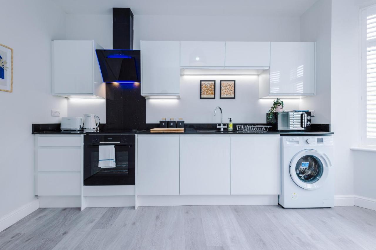 Parkview Place Serviced Apartment 코번트리 외부 사진
