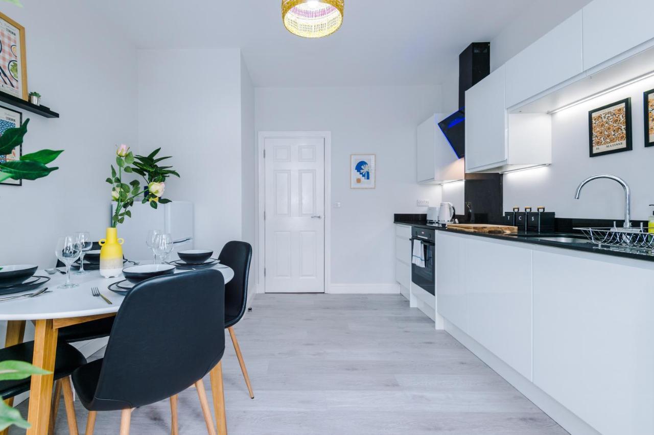 Parkview Place Serviced Apartment 코번트리 외부 사진
